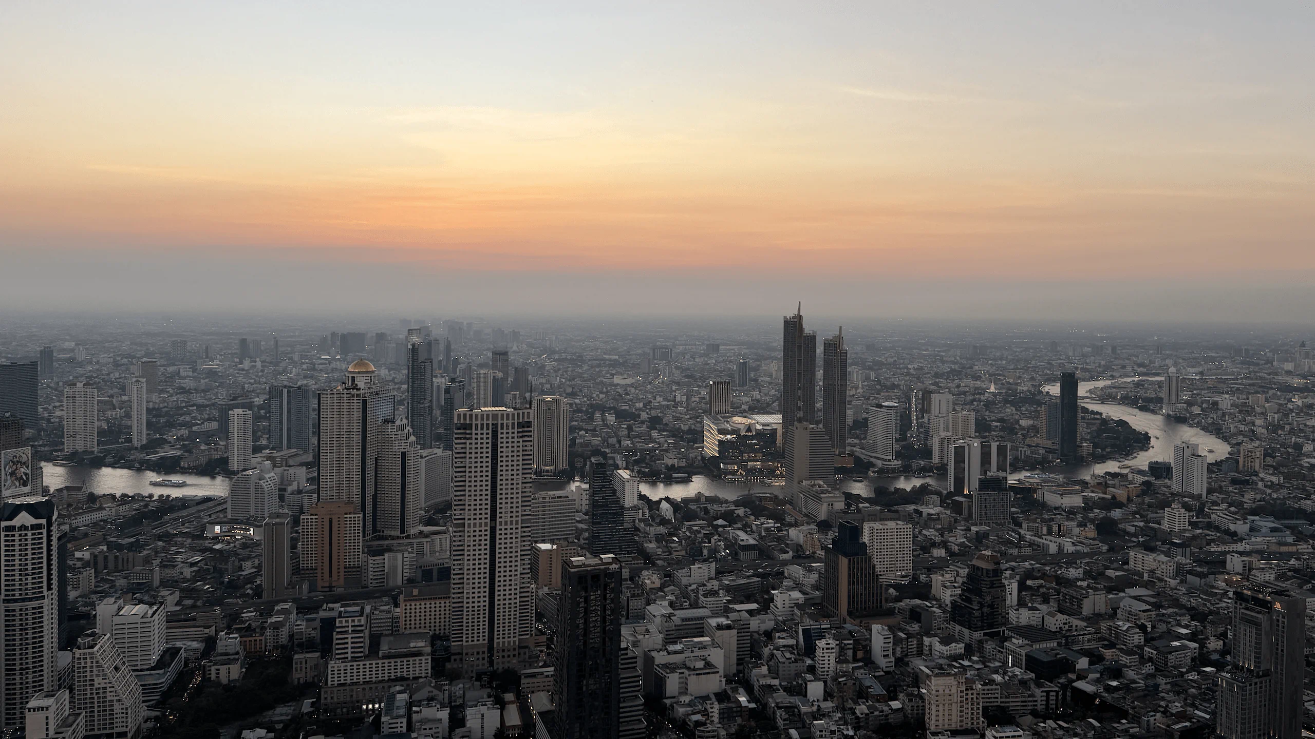 Szklany taras Mahanakhon
